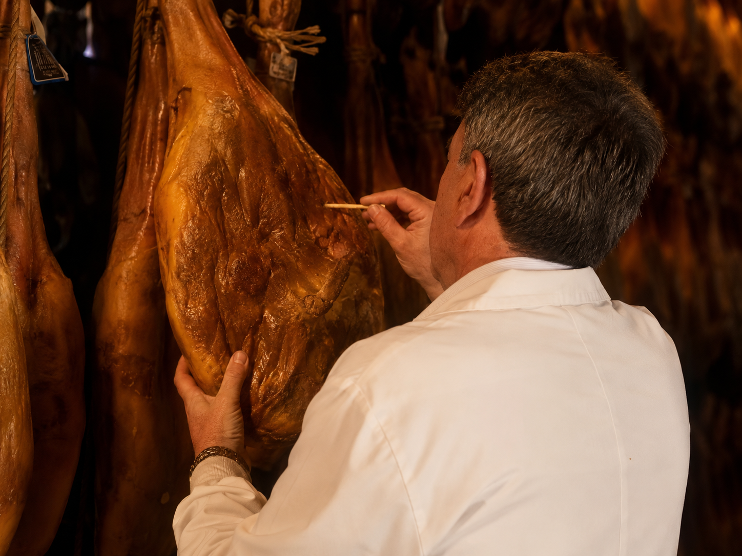 Como es el proceso de curación del Jamón Ibérico en Huelva
