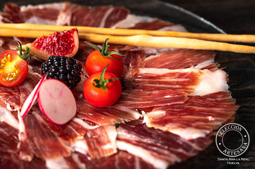 Jamón pata negra envasado al vacío certificado.